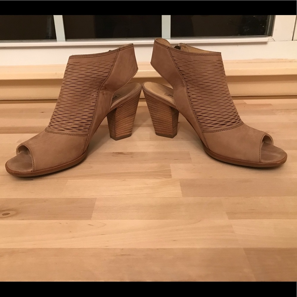 Paul Green Tan Peep-Toe Slingback Booties